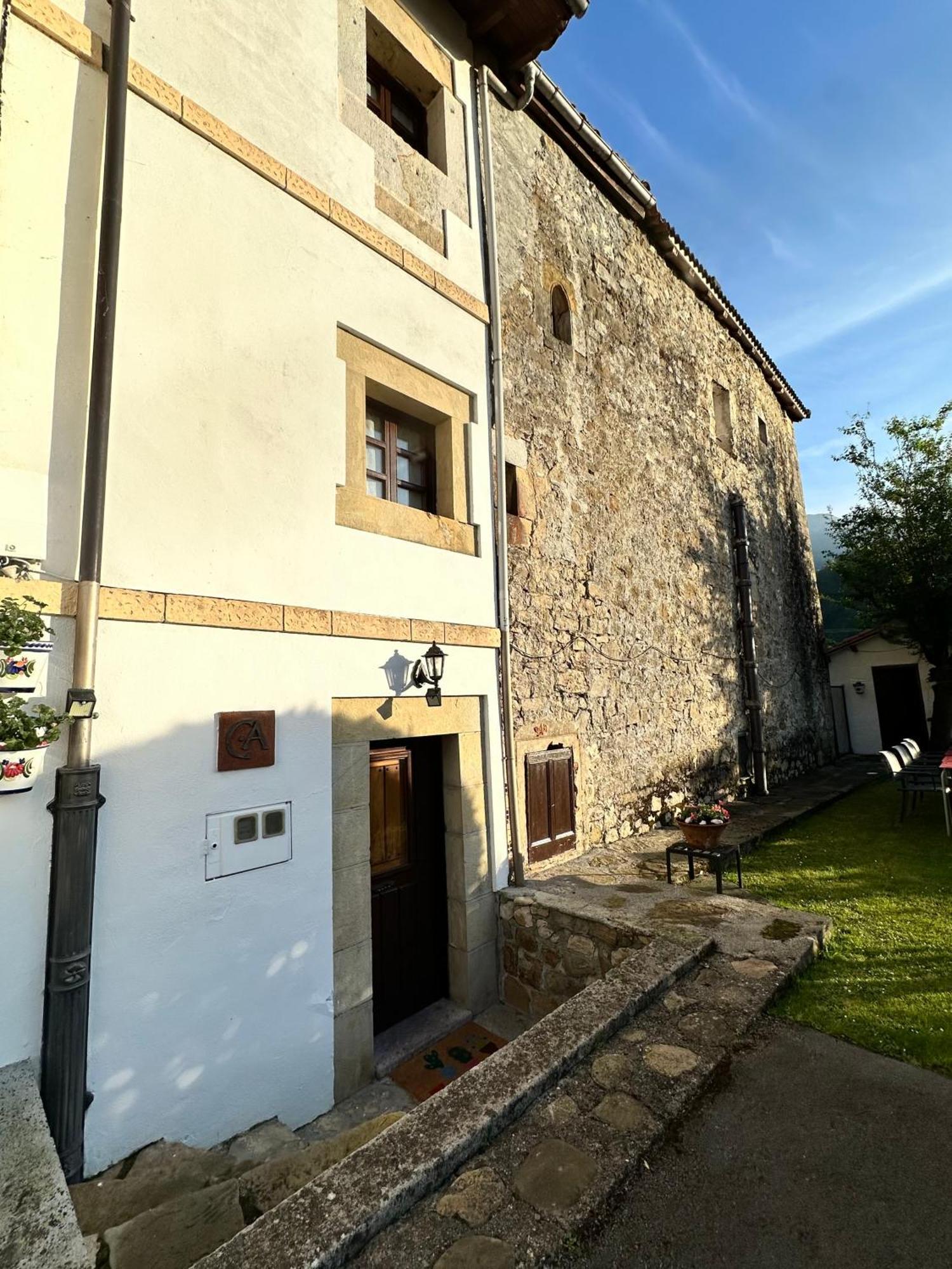 Casa Rural El Torrejon Arenas De Cabrales Buitenkant foto